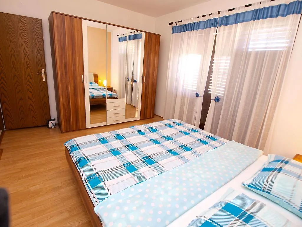 פאז'אנה Apartments Orange 994 קרואטיה