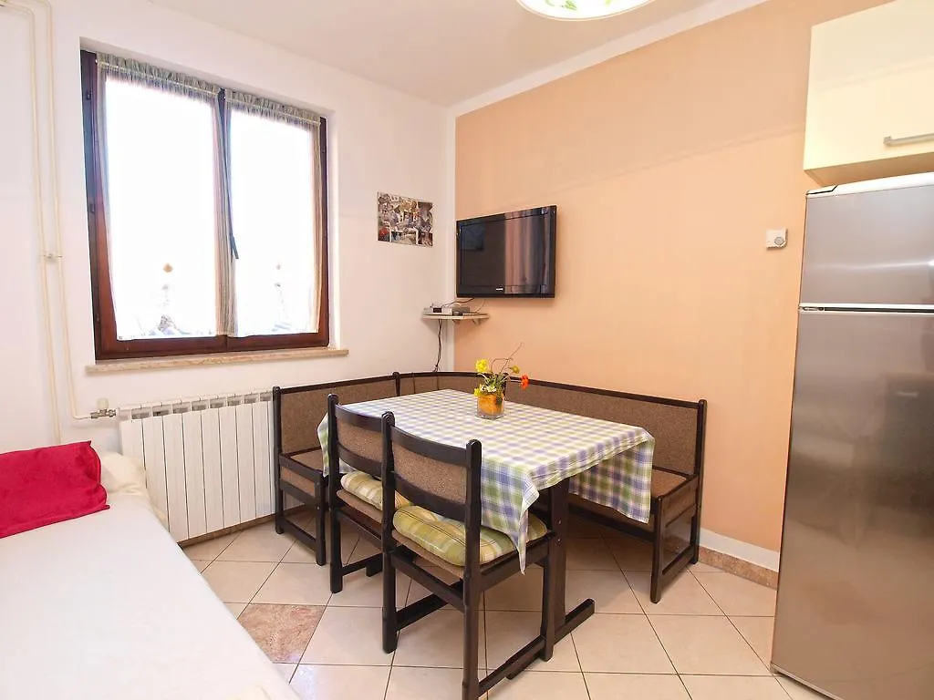 Apartments Orange 994 Fažana