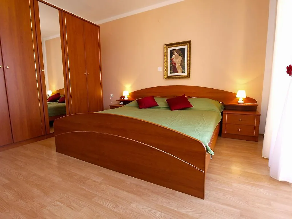 Apartments Orange 994 Fažana